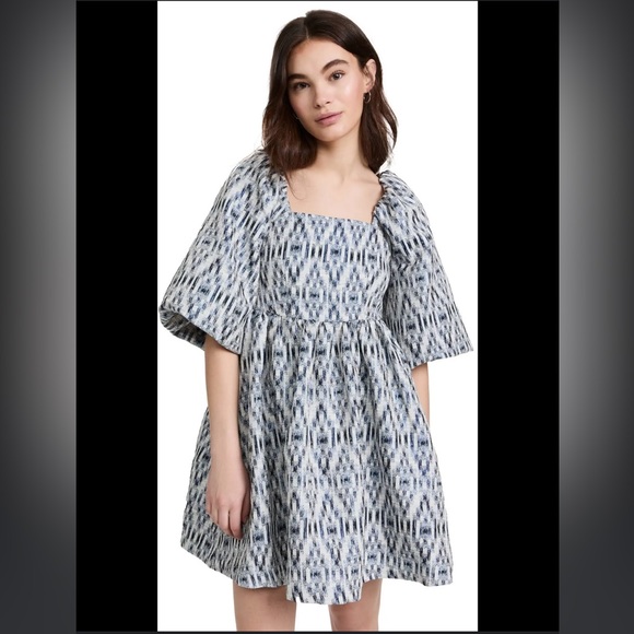 Munthe Dresses & Skirts - MUNTHE
 
Chew Puff Sleeve Dress In Blue
NWT size 6